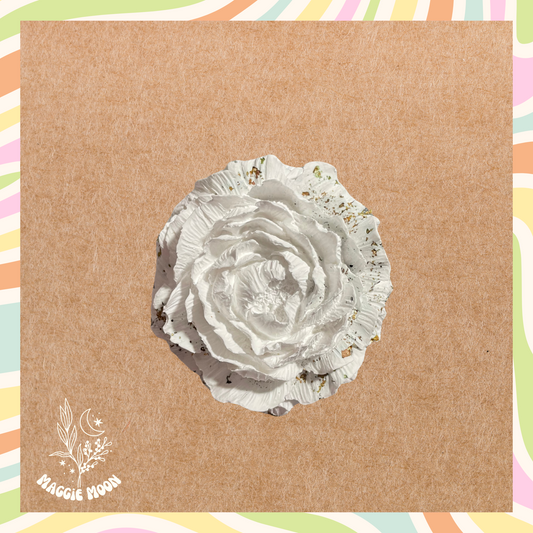 Aroma stone- white with gold leaf