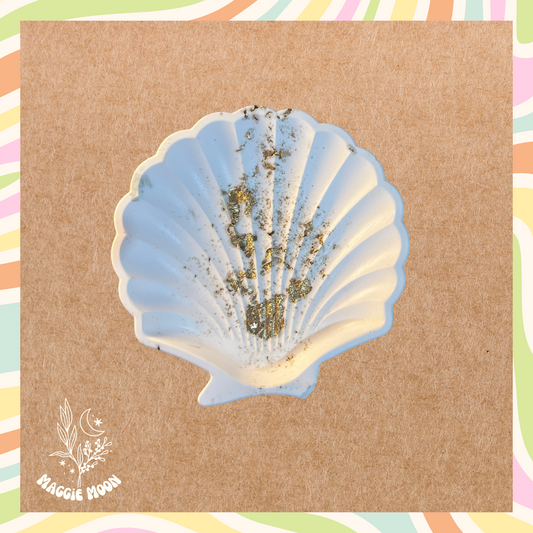 Shell trinket dish- white with gold flakes
