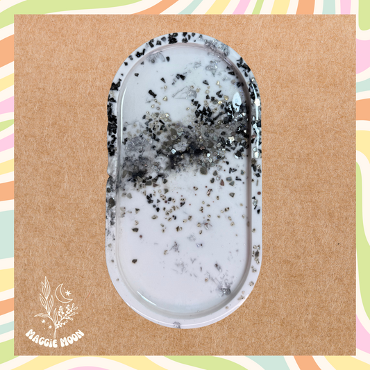 Geode Pill tray- White & Black